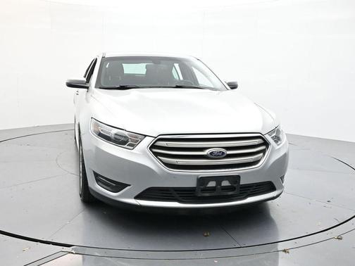 2016 Ford Taurus SEL