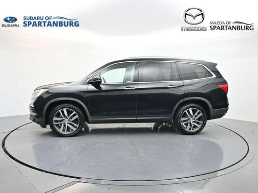 Crystal Black Pearl 2017 Honda Pilot Touring