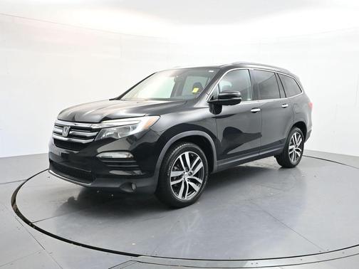 Crystal Black Pearl 2017 Honda Pilot Touring