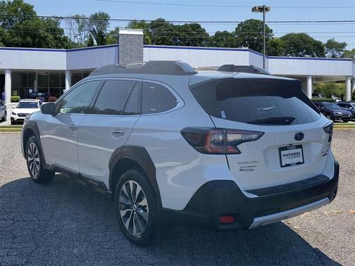 2025 Subaru Outback Touring