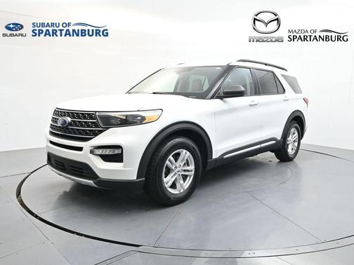 Oxford White 2023 Ford Explorer XLT