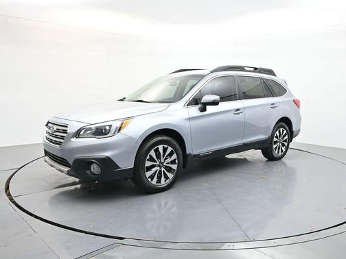 Ice Silver Metallic 2016 Subaru Outback 3.6R Limited