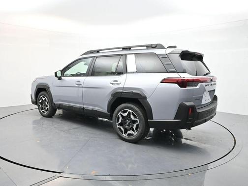 Ice Silver Metallic 2026 Subaru Outback Touring