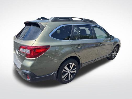 Wilderness Green Metallic 2019 Subaru Outback 2.5i Limited