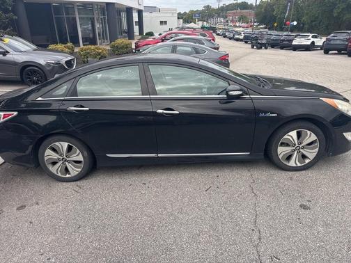 2013 Hyundai SONATA Hybrid Limited