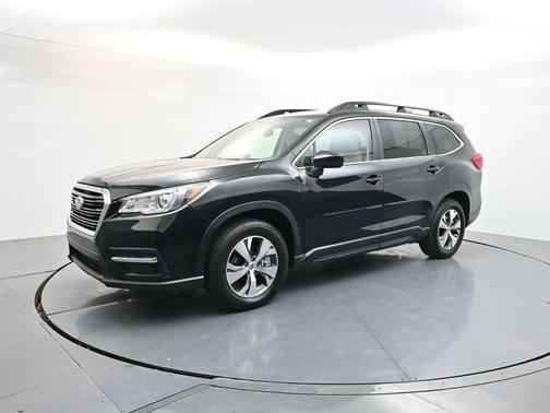 Crystal Black Silica 2022 Subaru Ascent Premium 8-Passenger