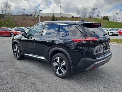 Black 2023 Nissan Rogue SL