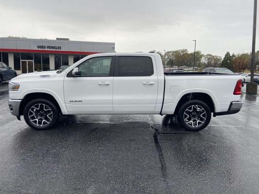 Bright White Clearcoat 2025 RAM 1500 Laramie