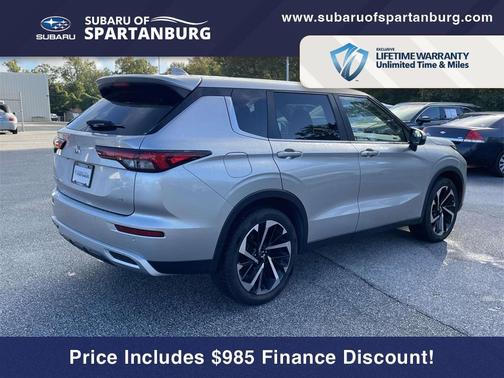 2022 Mitsubishi Outlander SE