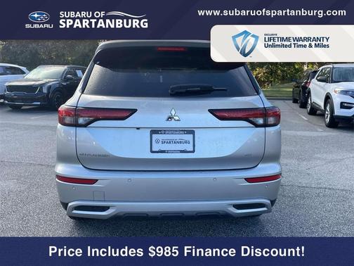 2022 Mitsubishi Outlander SE