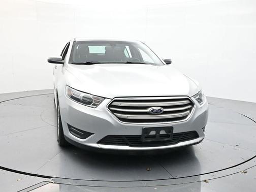 2016 Ford Taurus SEL