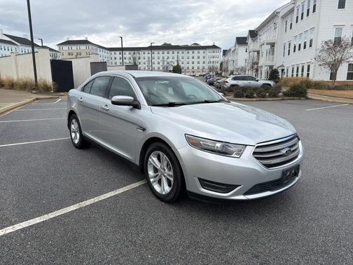 2016 Ford Taurus SEL