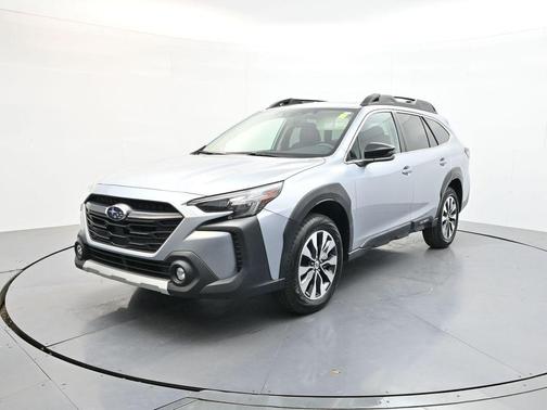Ice Silver Metallic 2024 Subaru Outback Limited