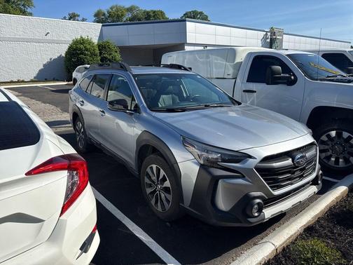 Ice Silver Metallic 2024 Subaru Outback Limited