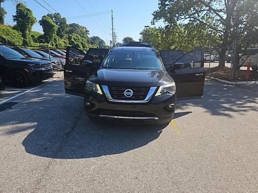 2019 Nissan Pathfinder SL