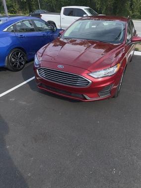 Ruby Red Metallic 2019 Ford Fusion SE