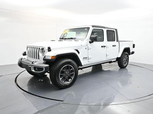 2023 Jeep Gladiator Overland