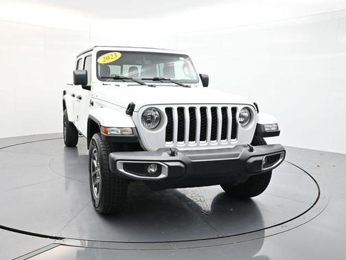 2023 Jeep Gladiator Overland