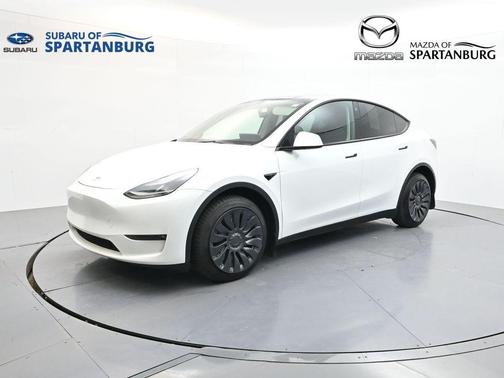Pearl White Multi 2023 Tesla Model Y Long Range