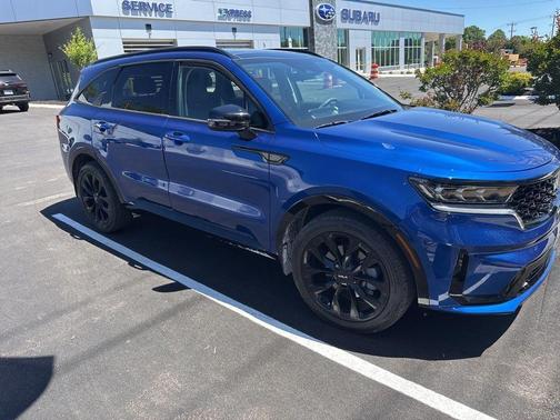Sapphire Blue 2022 Kia Sorento SX