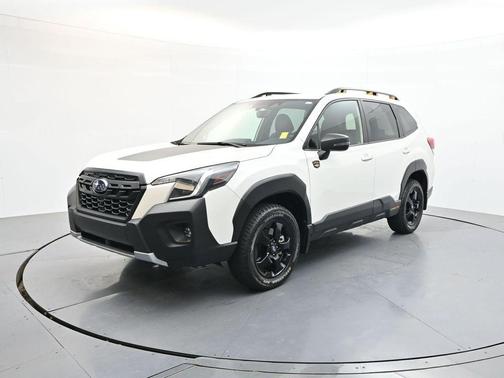 Crystal White Pearl 2024 Subaru Forester Wilderness