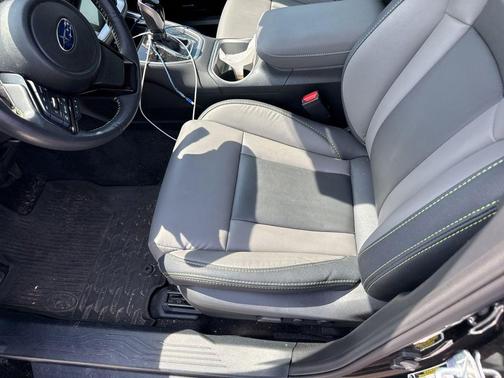 Crystal Black Silica 2024 Subaru Outback Onyx Edition