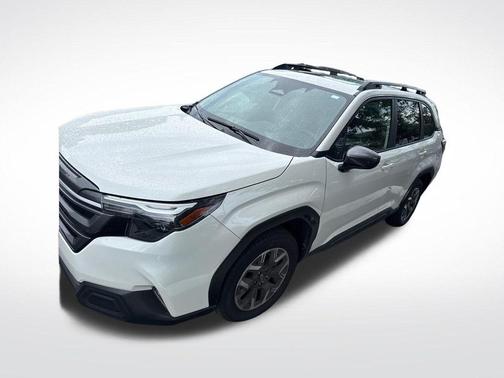 Crystal White Pearl 2025 Subaru Forester Premium