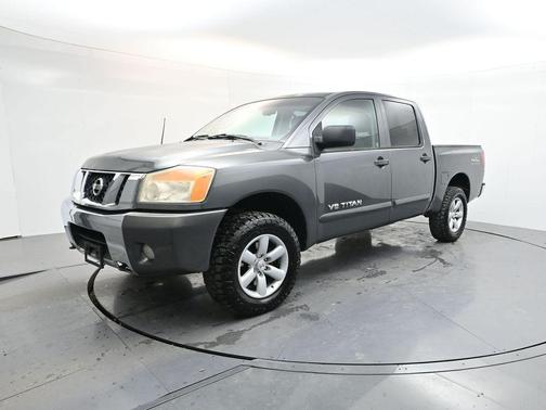 2010 Nissan Titan SE
