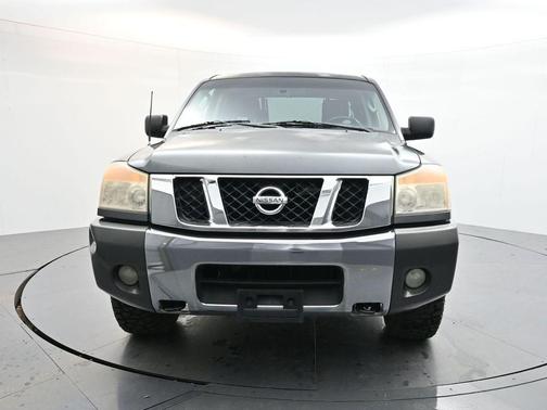 2010 Nissan Titan SE