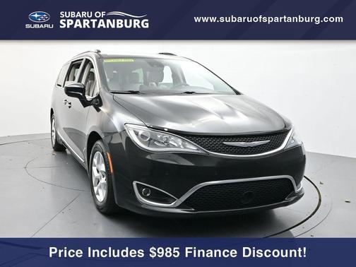 2017 Chrysler Pacifica Touring-L Plus