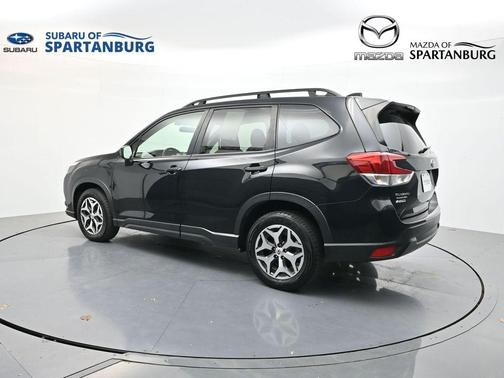 Crystal Black Silica 2024 Subaru Forester Premium
