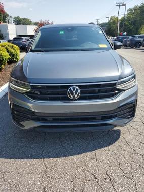 2023 Volkswagen Tiguan 2.0T SE R-Line Black