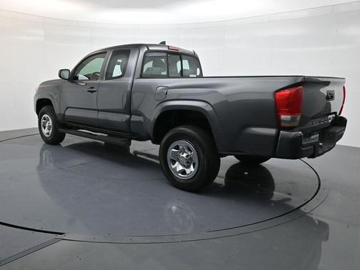 2017 Toyota Tacoma SR