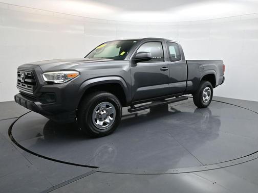 2017 Toyota Tacoma SR