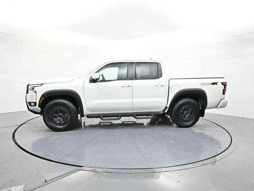 Glacier White 2025 Nissan Frontier PRO-4X