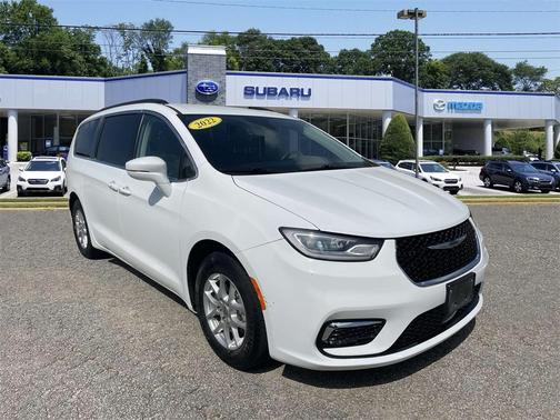 2022 Chrysler Pacifica Touring-L