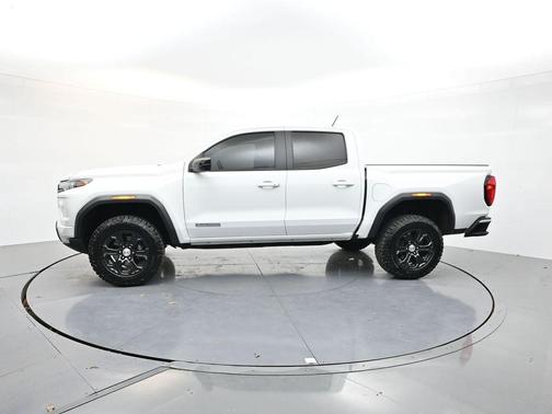 Summit White 2024 GMC Canyon Elevation