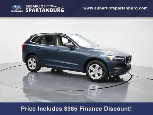 2022 Volvo XC60 B5 Momentum