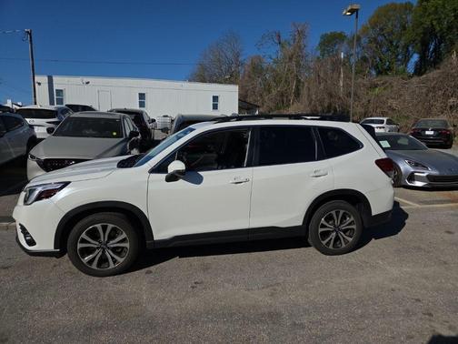 Crystal White Pearl 2024 Subaru Forester Limited