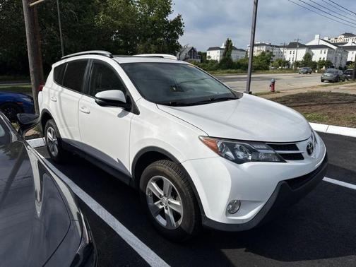 Super White 2013 Toyota RAV4 XLE