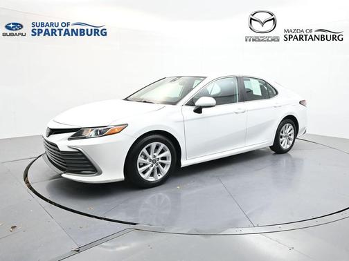 Ice 2024 Toyota Camry LE