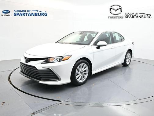 Ice 2024 Toyota Camry LE