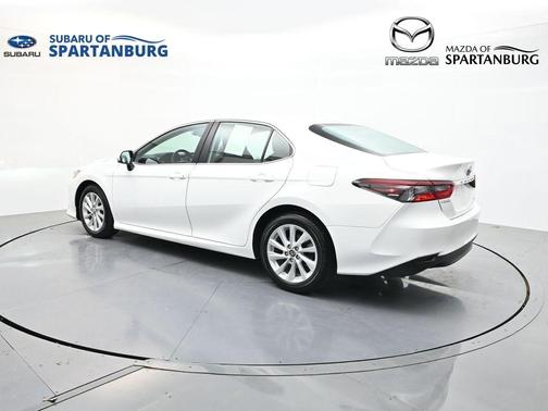 Ice 2024 Toyota Camry LE