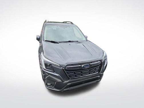Magnetite Gray Metallic 2023 Subaru Forester Limited