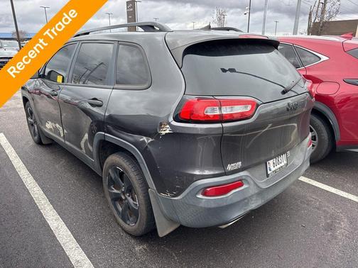 2017 Jeep Cherokee Sport