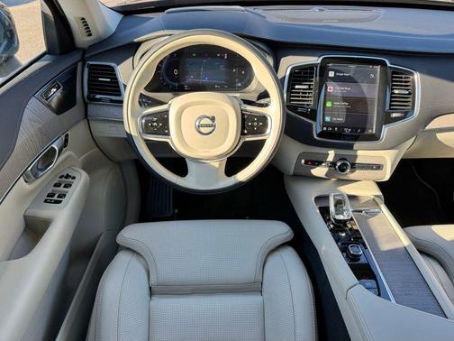 2024 Volvo XC90 B6 Ultimate Bright Theme 7-Seater