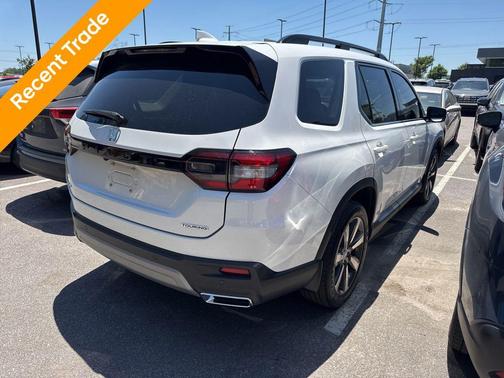 Platinum White Pearl 2025 Honda Pilot Touring 8-Passenger