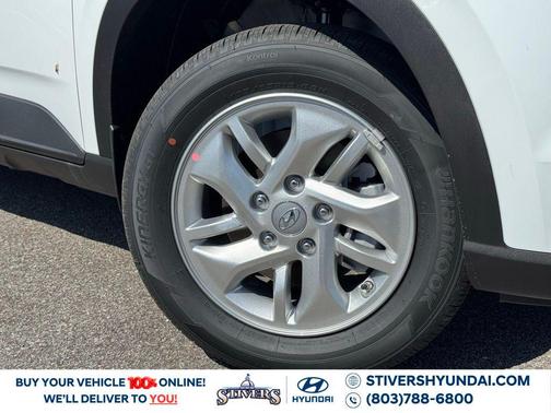 2025 Hyundai VENUE SE