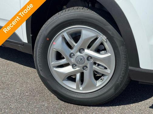 2025 Hyundai VENUE SE