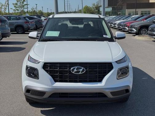 2025 Hyundai VENUE SE
